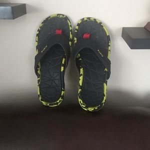 cushe manuka flip flops